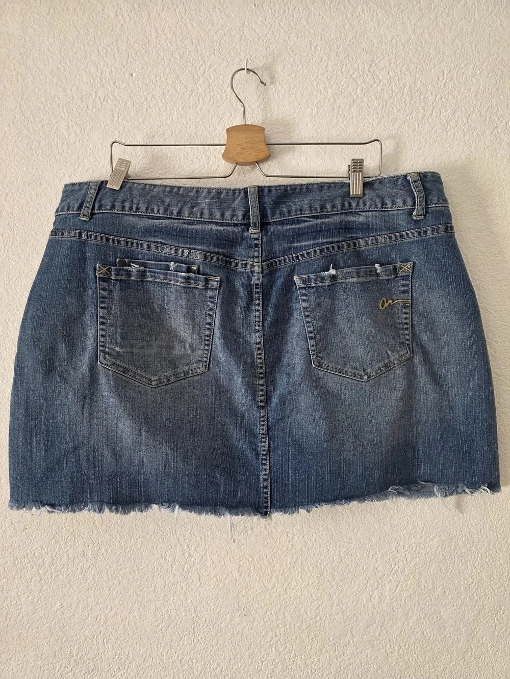 Casual Blue Denim Mini Skirt - Frayed Hem